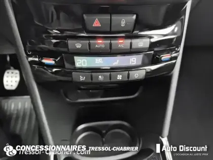 Photo 12 Peugeot 2008  PureTech 130ch S&S BVM6 GT Line