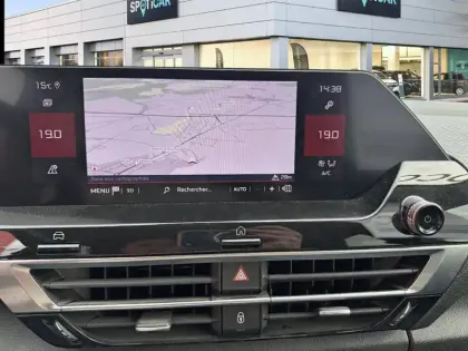 Photo 10 Citroën C4  BlueHDi 130 S&S EAT8 Feel Pack