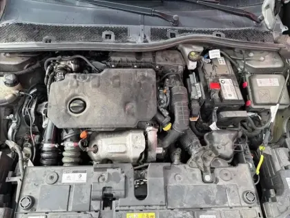 Photo 6 Citroën C4  BlueHDi 130 S&S EAT8 Feel Pack