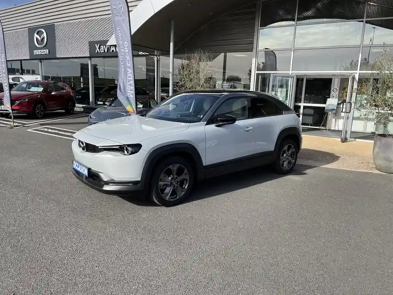 Photo Mazda Mx-30 First Edition Modern Confidence