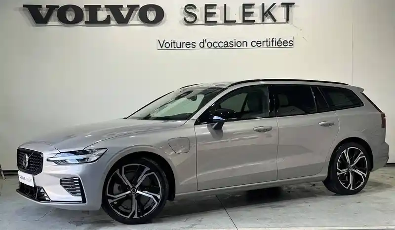 Photo Volvo V60 Plus Style Dark