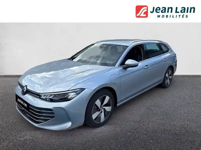 Photo Volkswagen Passat Life Plus