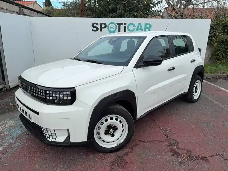 Photo Fiat Grande Panda Red