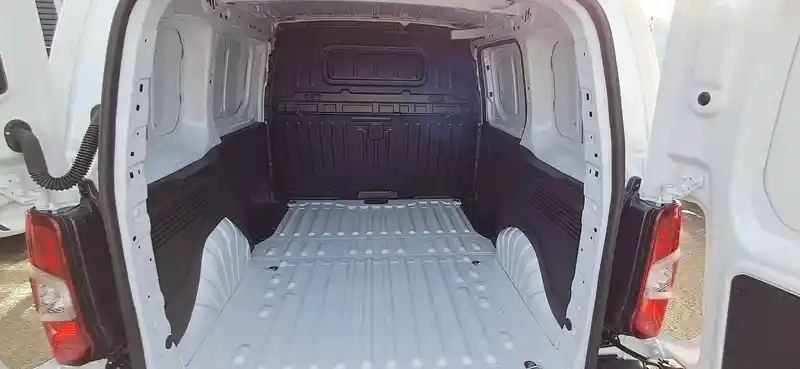 Photo Opel Combo Combo Cargo M 1000 Kg Bluehdi 100 S&s Bvm6  4p