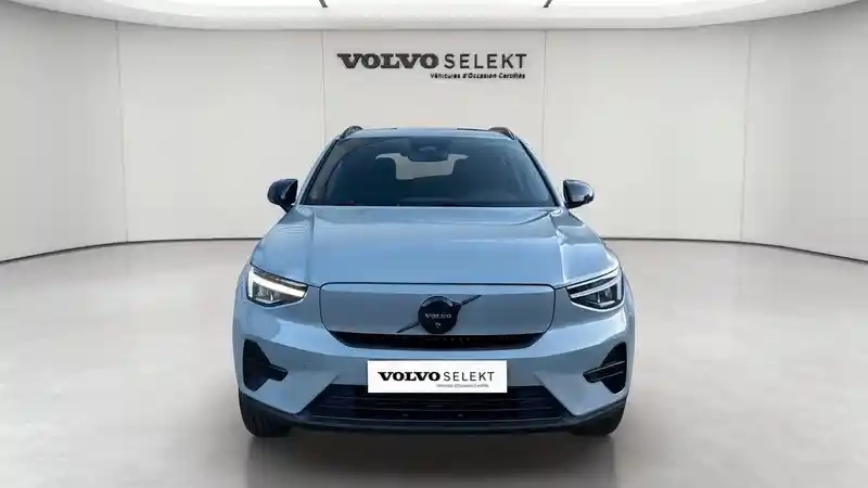 Photo Volvo Ex40 Black Edition