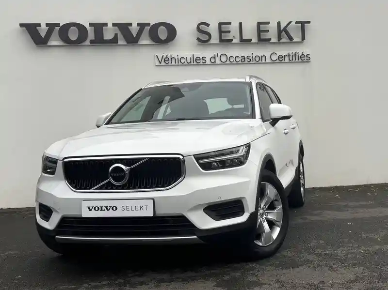 Photo Volvo Xc40 Momentum Business