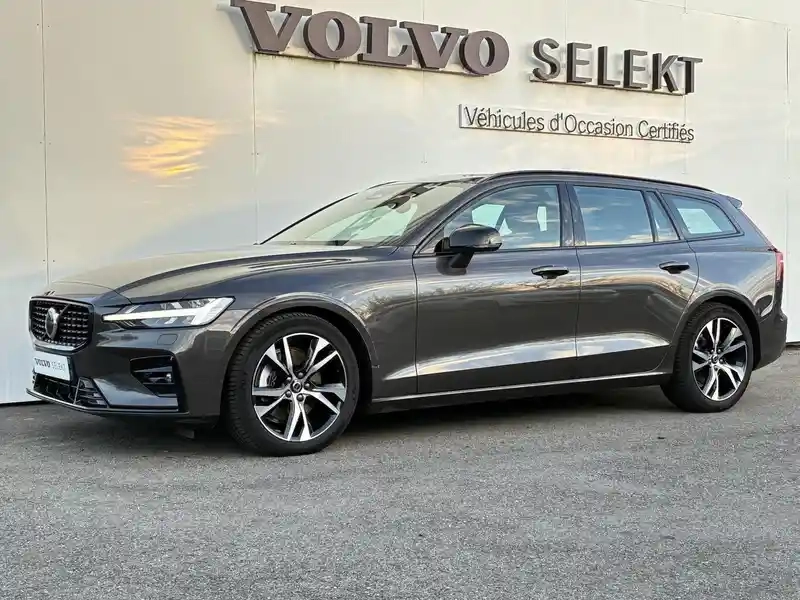Photo Volvo V60 Ultra Style Dark