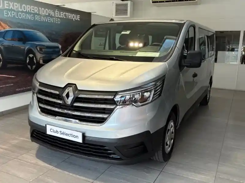 Photo Renault Trafic Combi L2 2.0 Blue Dci 150ch S&s Zen 8 Places E6e