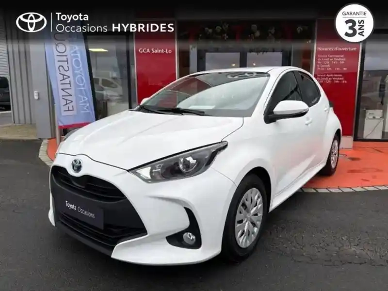 Photo Toyota Yaris 116h Dynamic Business + Programme Beyond Zero Academy 5p Mc24 Business
