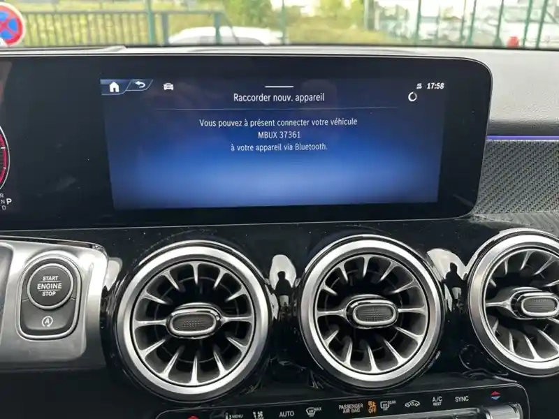 Photo Mercedes Glb 200 D Amg Line