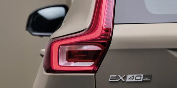 Volvo EX40 feu arriere
