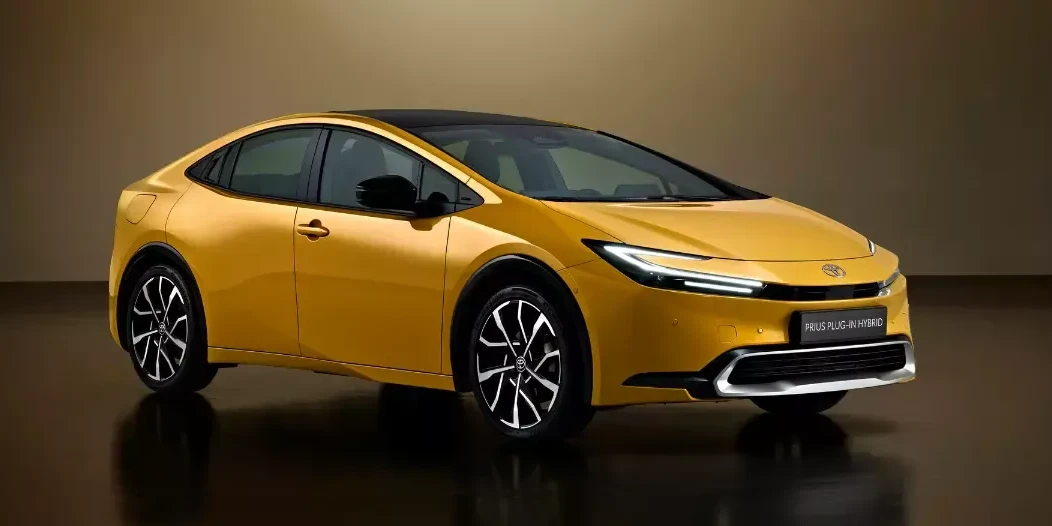 toyota-prius-5-phev