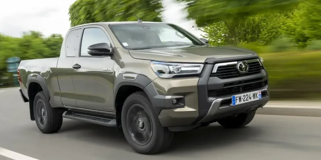 Toyota-Hilux-VIII