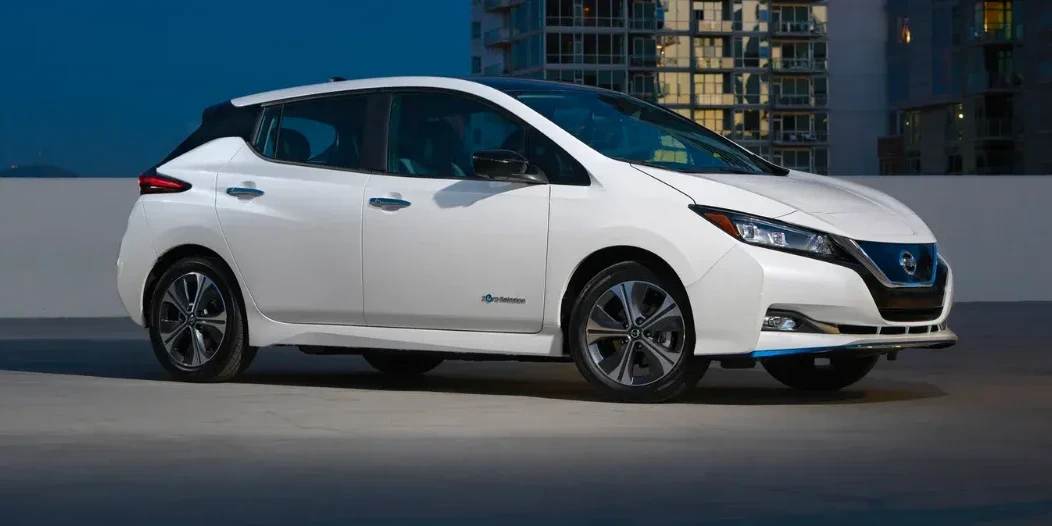 Nissan-Leaf-2019