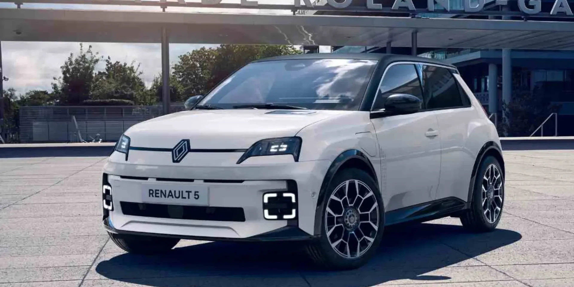 4.-Renault-5-_lectrique-_-149-kWh_100-km