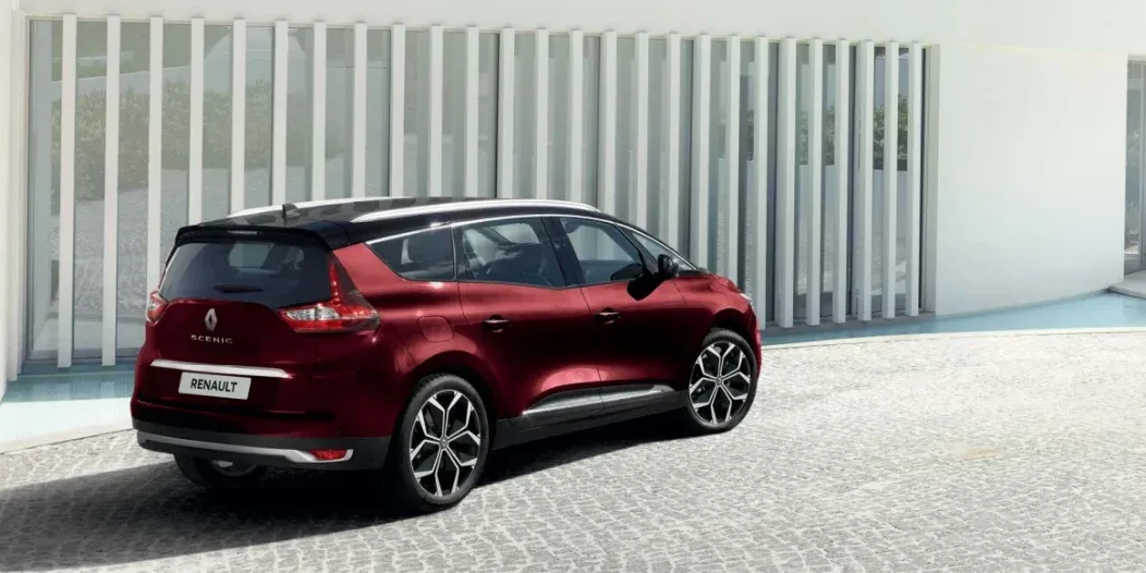 6-Renault-Grand-Scenic-exterieur