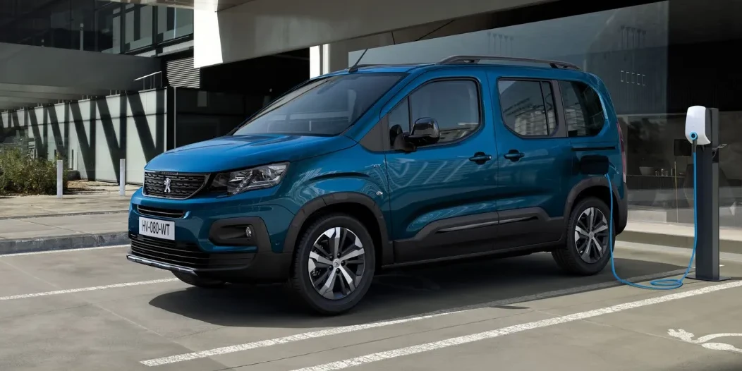 Peugeot-e-Rifter-2021