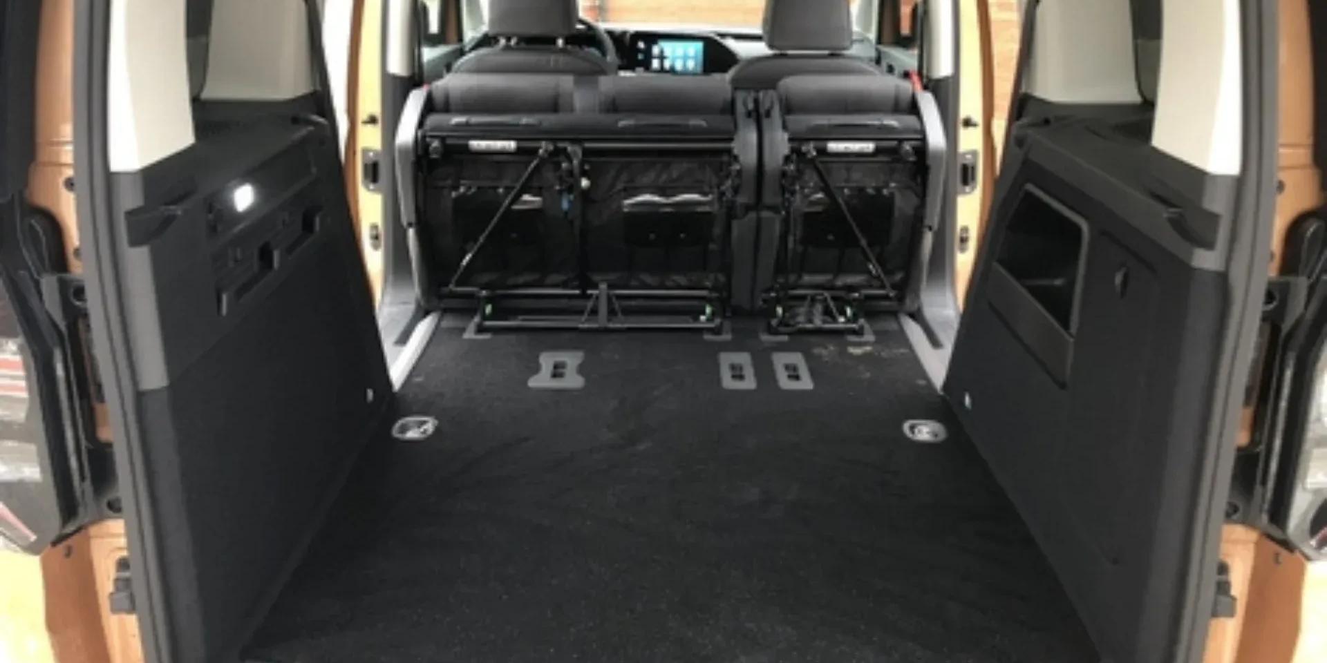 coffre-Volkswagen-Caddy-Maxi-3-105-litres