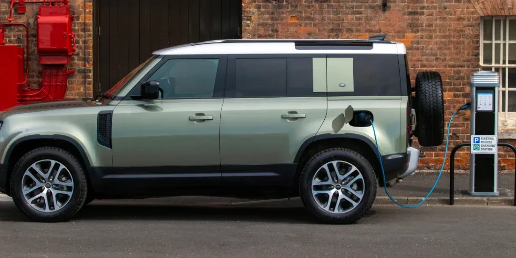 Land-rover-Defender-hybride