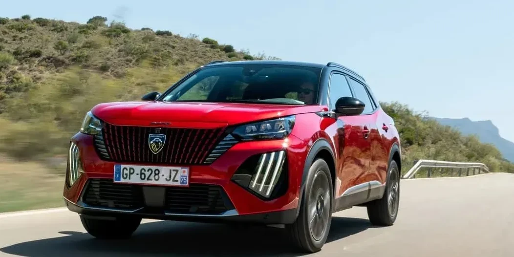 Peugeot-2008-hybrid