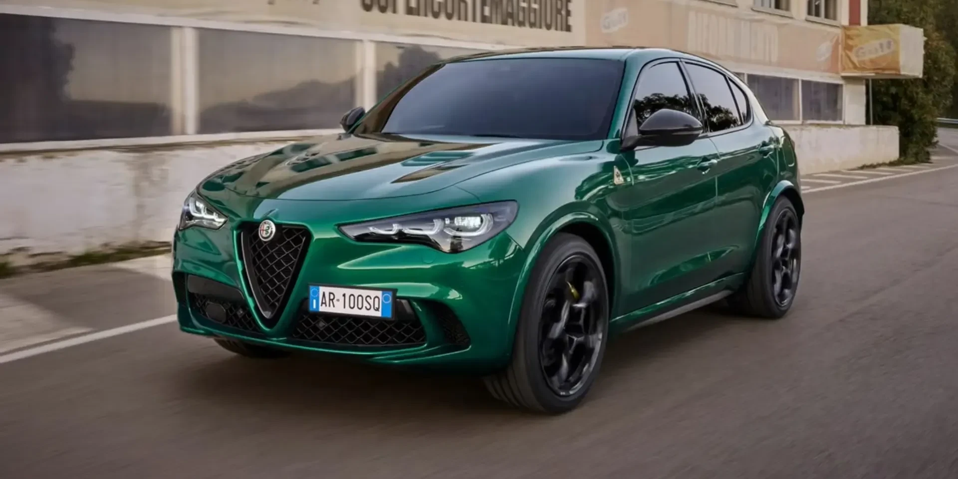 3.-Alfa-Romeo-Stelvio-Quadrifoglio