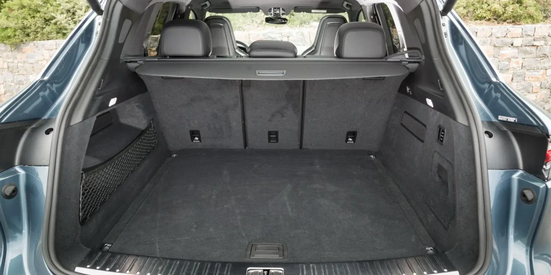 coffre-Porsche-Cayenne-1-708-litres