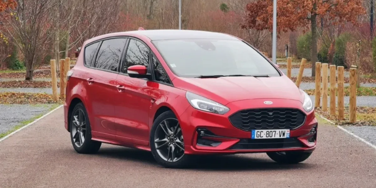 Ford-S-Max-7-places-abordables