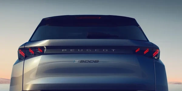 Peugeot 5008 hydrid vue arriere
