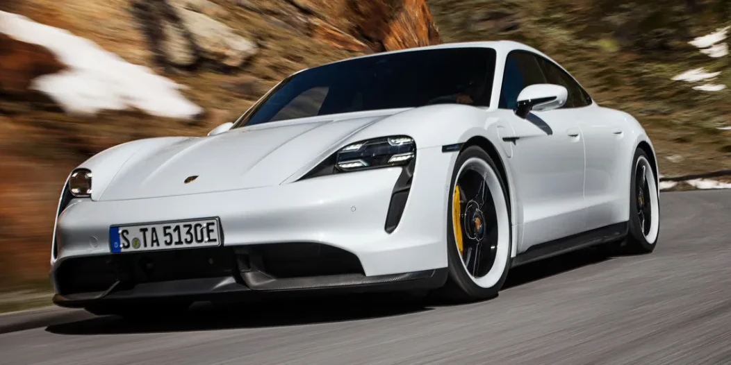 Porsche-Taycan-Turbo-S-625-ch