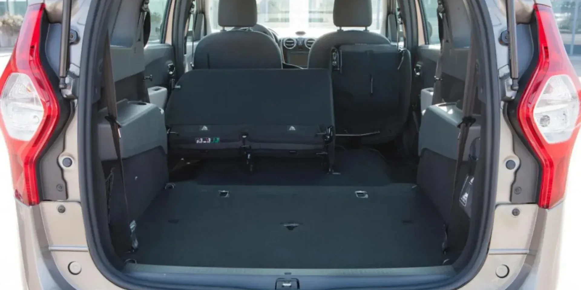 coffre-Dacia-Lodgy-2-617-litres