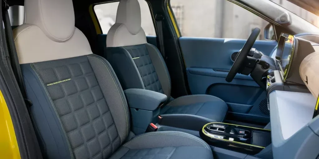 habitacle-fiat-grande-panda