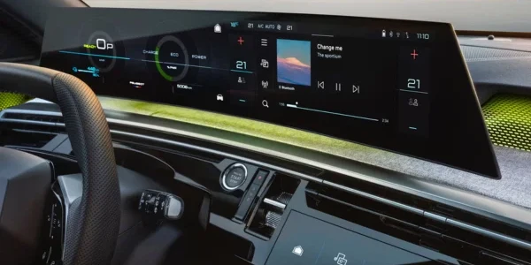 Peugeot 5008 hydrid tableau de bord