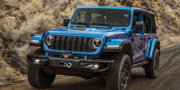 Jeep-Wrangler-face-avant