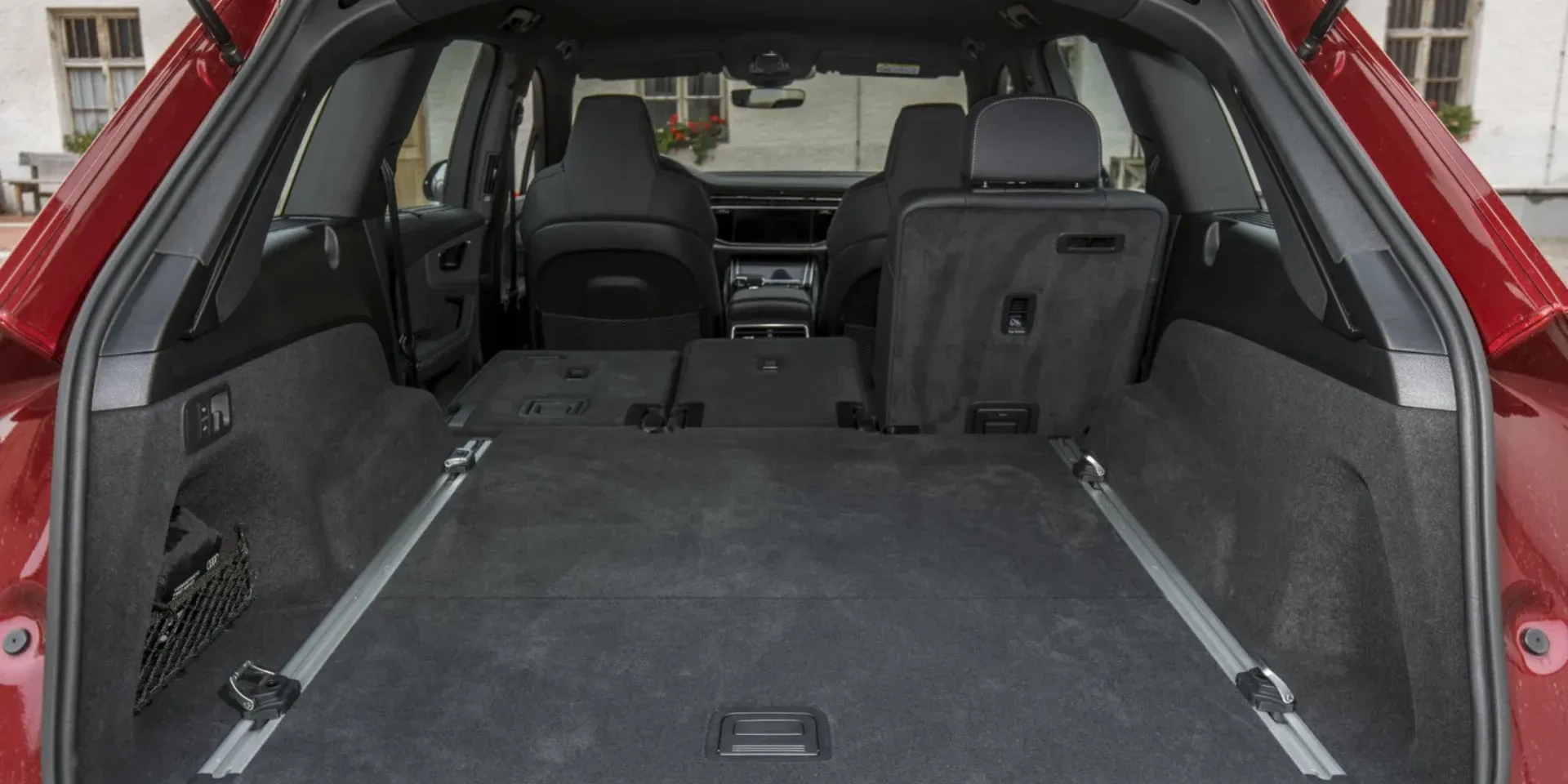 coffre-Audi-Q7-2-050-litres