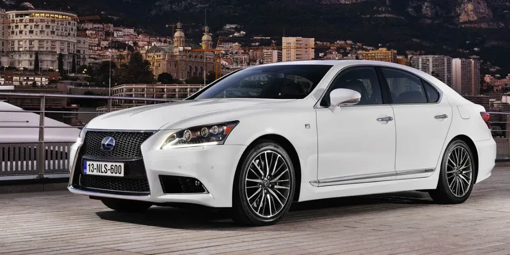 Lexus-LS-IV-600H