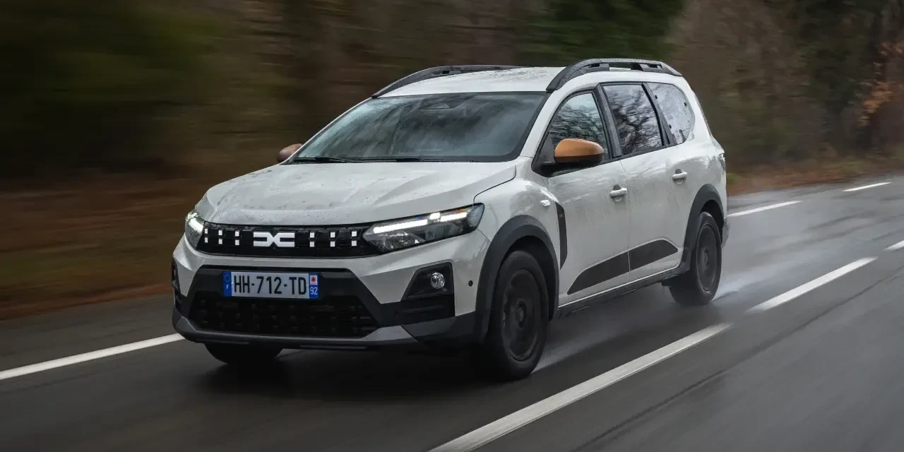 Dacia-Jogger-hybrid-Version-Extreme-2026