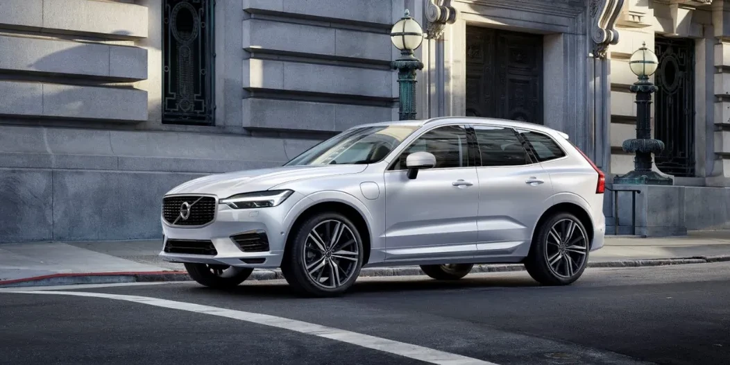 Volvo-XC60-Recharge