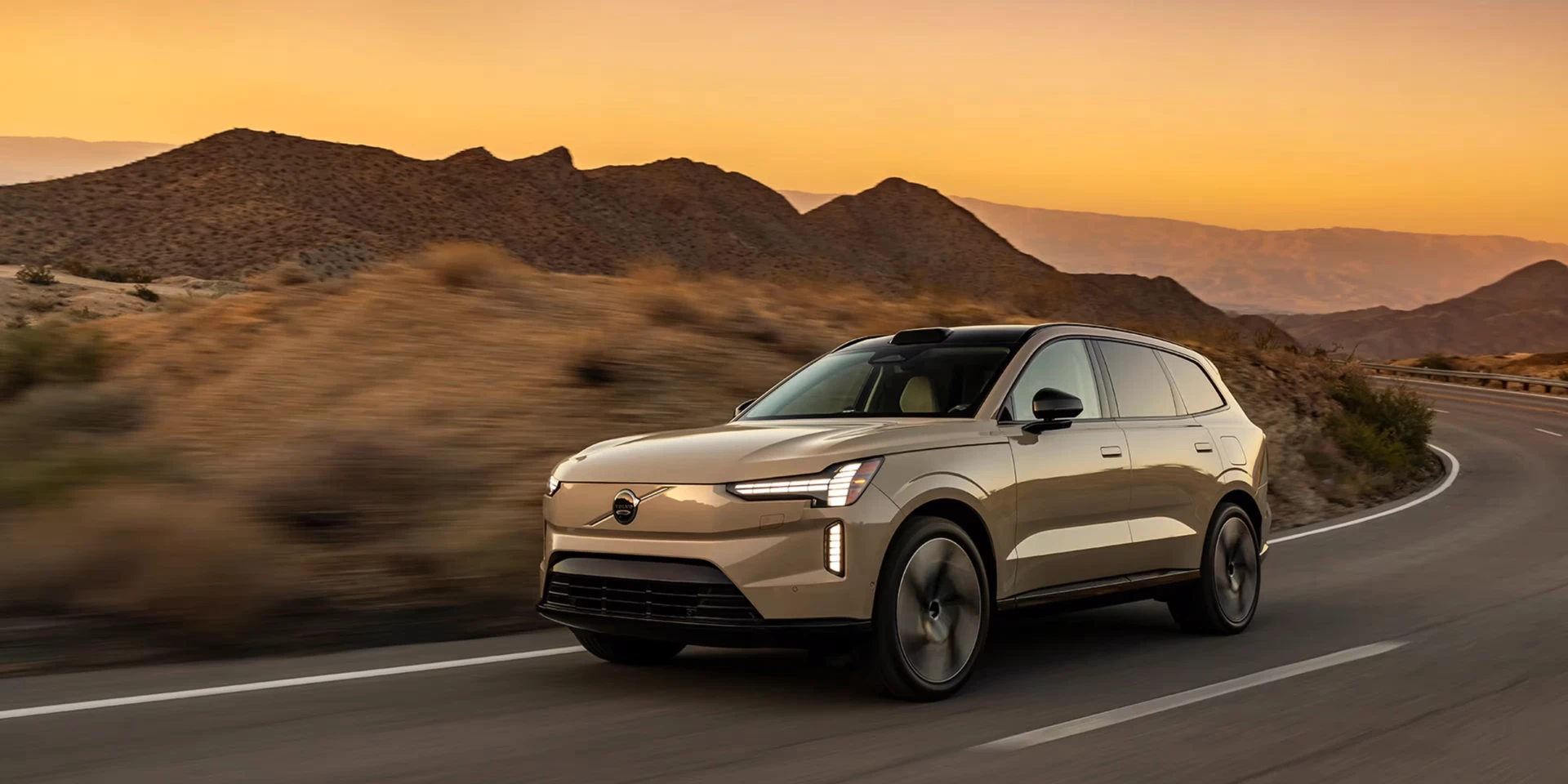 Volvo_EX90_conduite vivacar