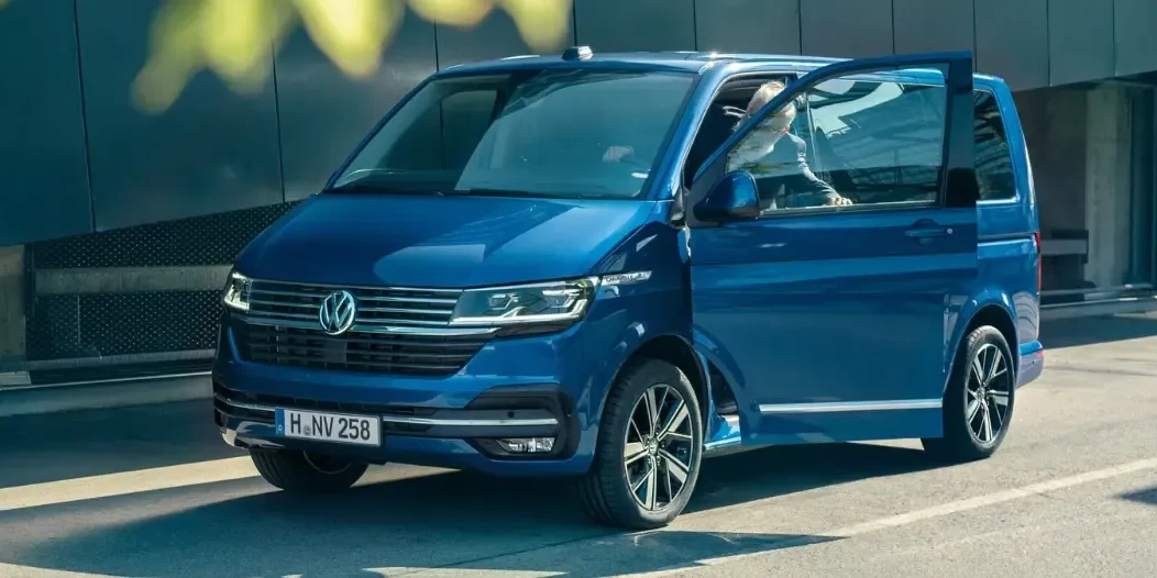 Volkswagen-Caravelle-8-places