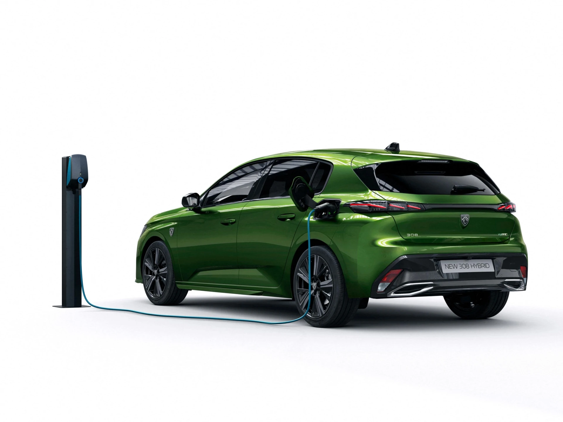 Peugeot-308-hybride-rechargeable-charge