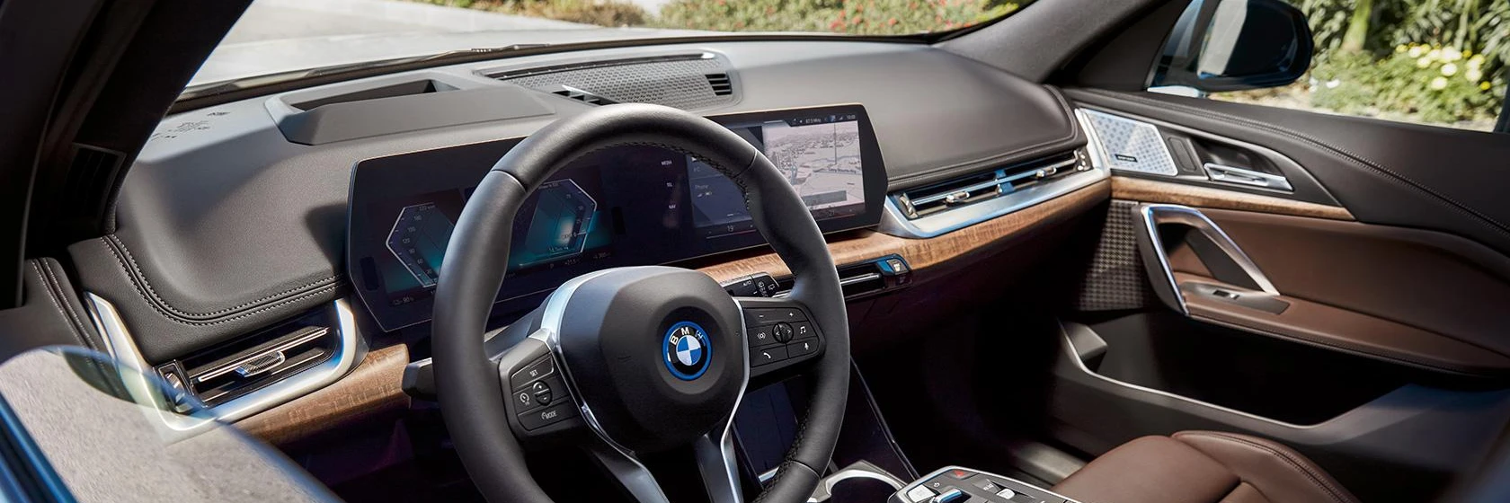 bmw-x-series-ix1-cp-design-interior-desktop