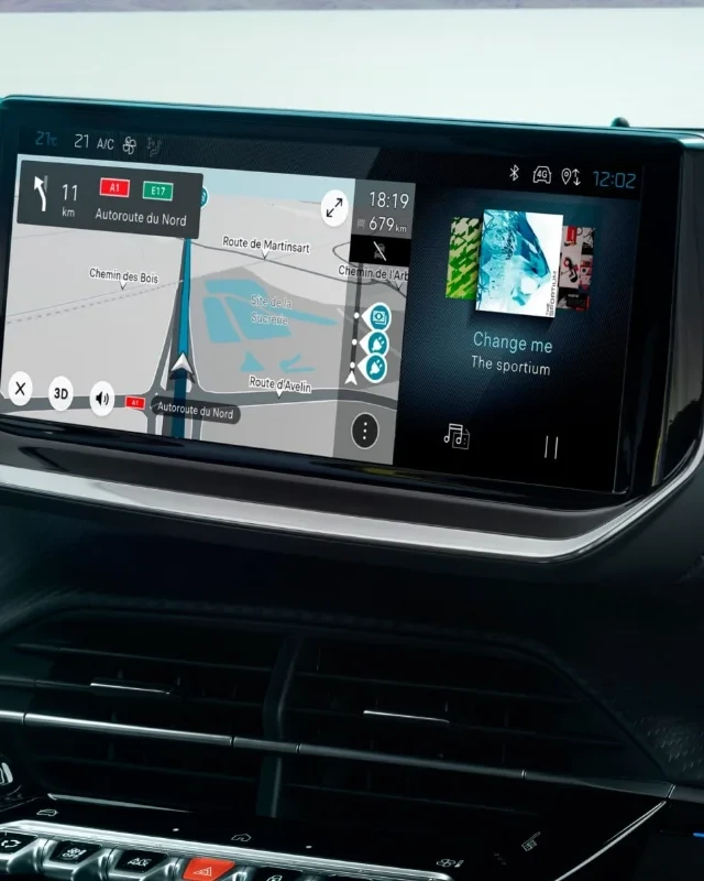 Peugeot 208 hybride ecran