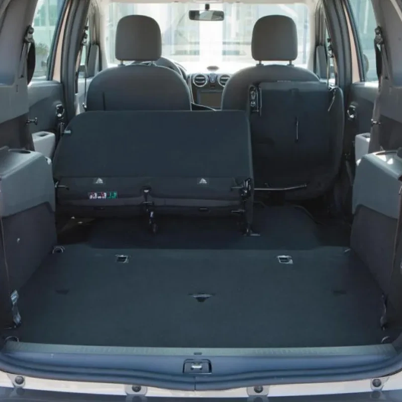 Dacia Lodgy 7 places coffre sieges rabaisse