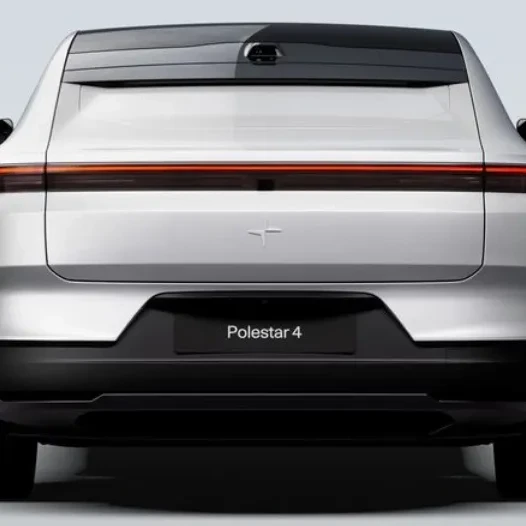 Polestar-4-face-arriere