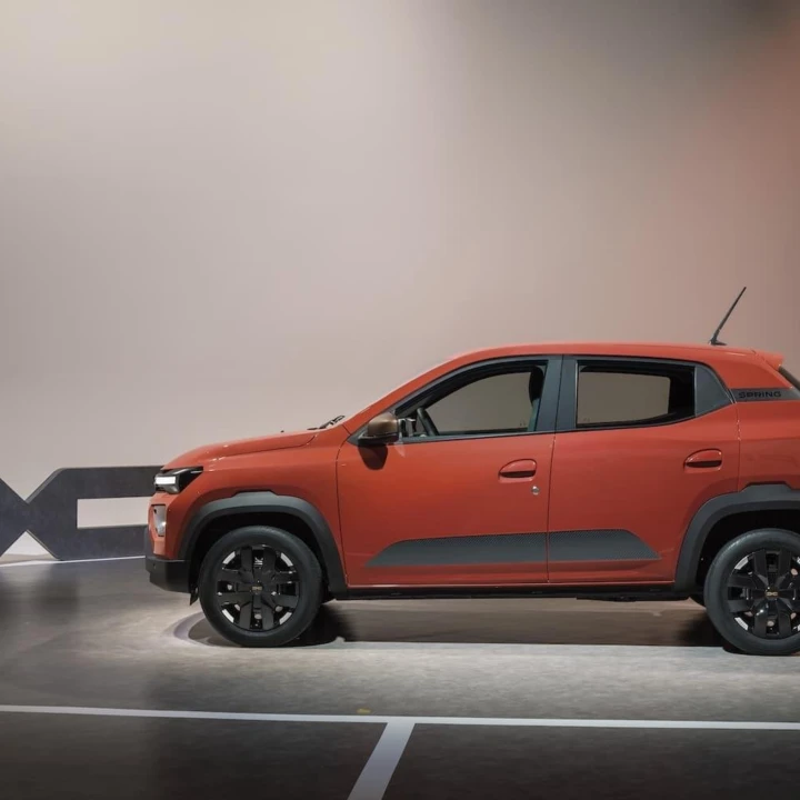 nouvelle-dacia-spring-2026-vue-profil2