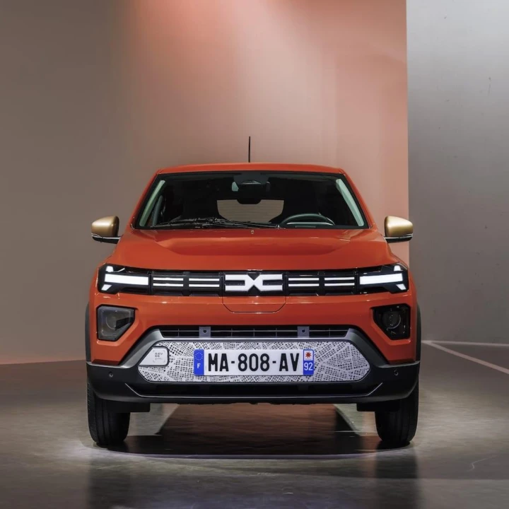 dacia-spring-vue-face-avant3