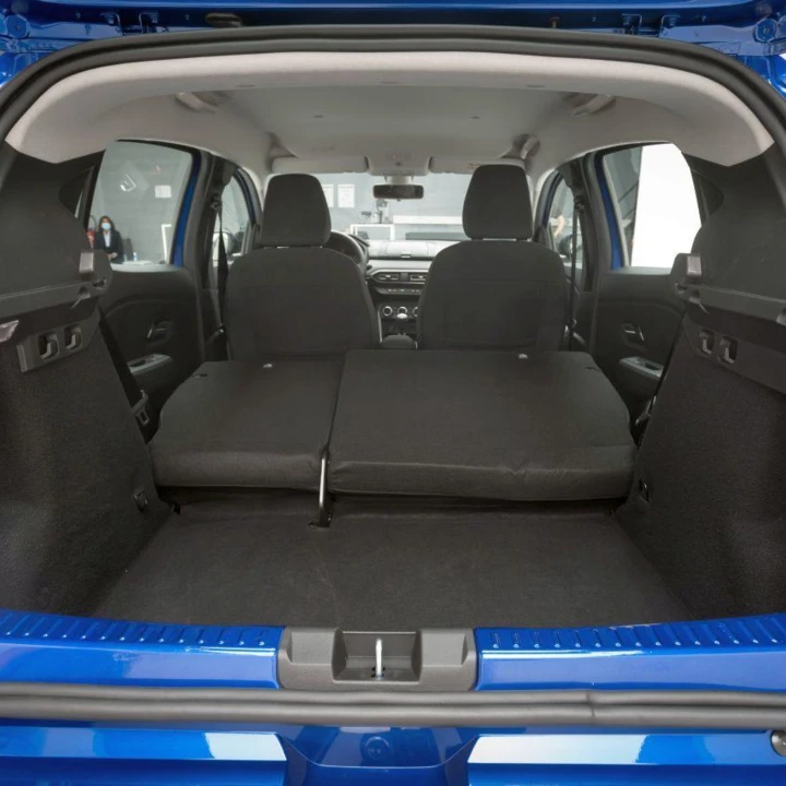 stockage-coffre-dacia-sandero-49