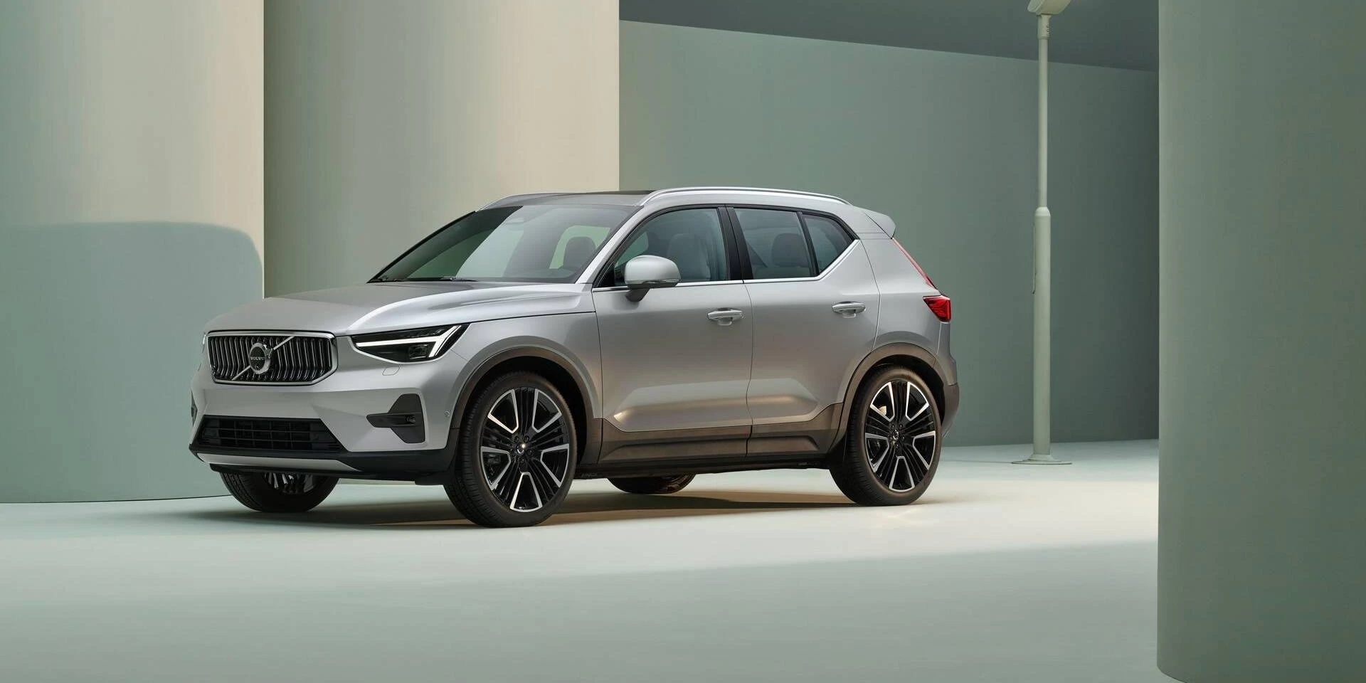 banniere-volvo-xc40-hybride