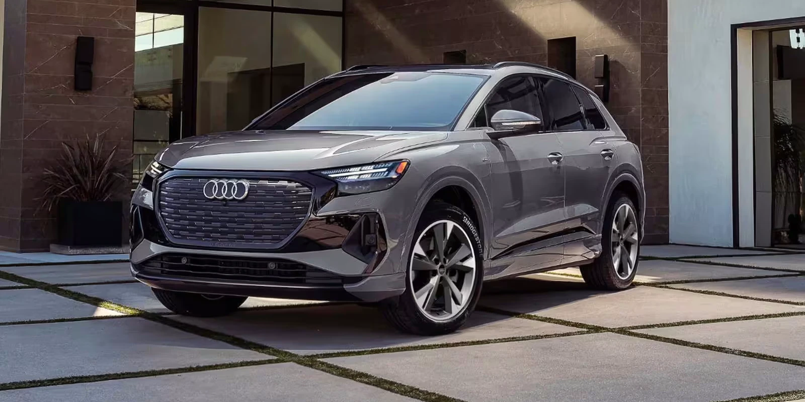 Audi-Q4-e-tron-2026