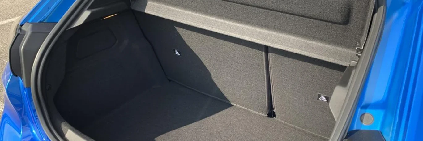 Peugeot 208 hybride coffre7